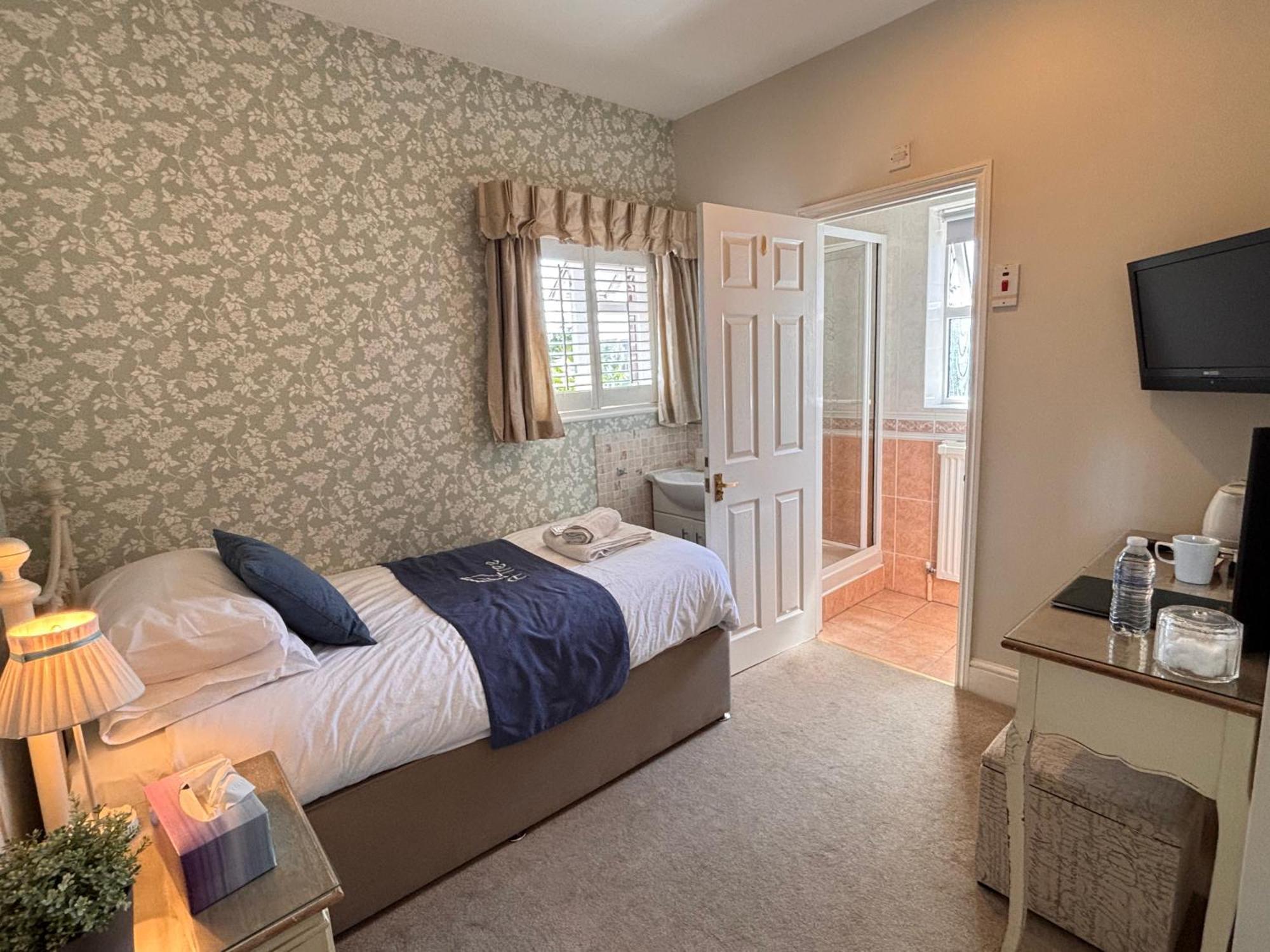 Affittacamere The Mayfair Self Catering 4*
